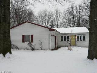439 Lombardy Dr, Berea, OH 44017-1041