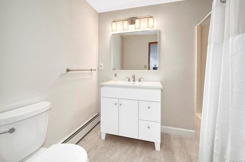 3 Banks Hill Rd, Pleasantville NY  10570-2453 exterior