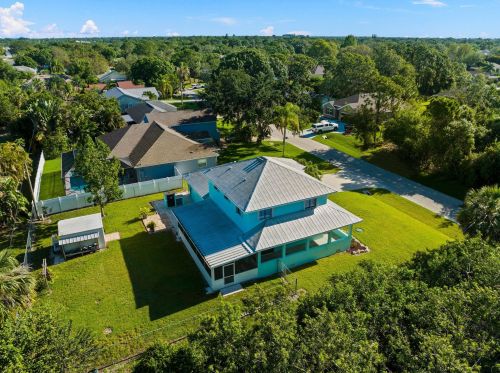 1351 Whitmore St, Sebastian, FL 32958-6009