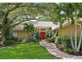 8729 Misty Creek Dr, Sarasota, FL 34241-9562