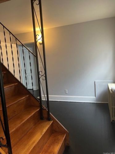 18 Cedar Ln, Poughkeepsie NY  12601-1147 exterior