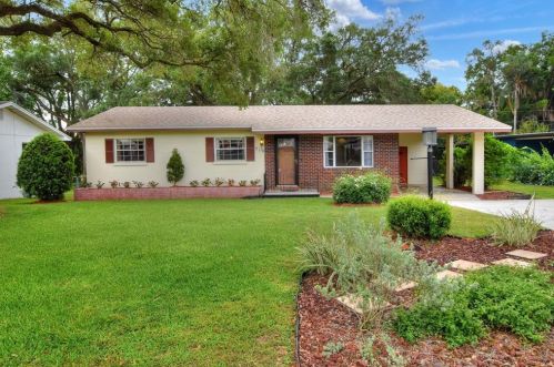 519 Flamingo Dr, Lakeland, FL 33803-4825