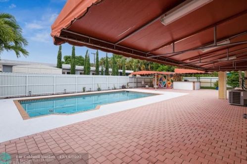 6901 16th St, Hollywood FL  33023-2025 exterior