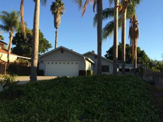 544 Gail Dr, Vista, CA 92084-3105