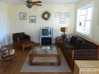 448 Nantasket Ave, Hull MA  02045-2550 exterior