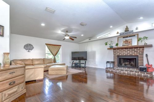 1144 Westwood Dr, Lutz FL  33549-4129 exterior