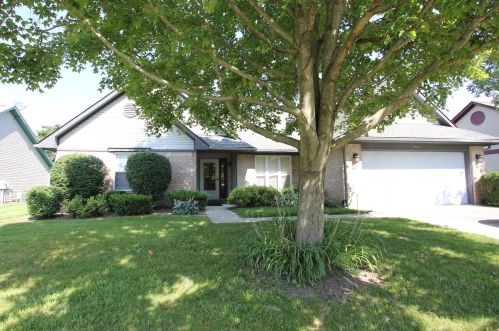925 Sunset Dr, Englewood, OH 45322-2251