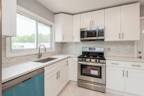 341 Boundary Ave, Bethpage, NY 11714-6402