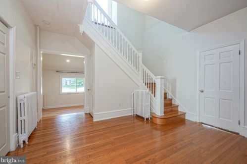 404 Maple Ave, Camden NJ  08109-2021 exterior