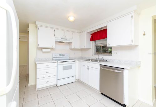 21434 Canal Dr, Brooksville FL  34601-1421 exterior