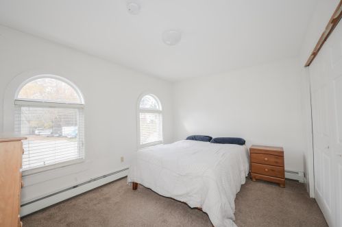 5 Gerry Ave, Newmarket NH  03857-1901 exterior