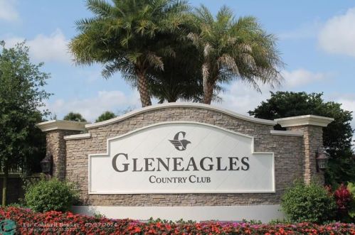 15310 Strathearn Dr, Delray Beach FL  11506-2851 exterior