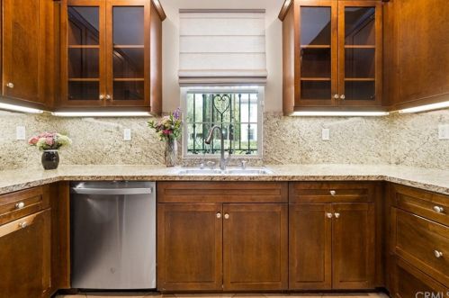 105 Mission, Irvine CA  92620-3420 exterior