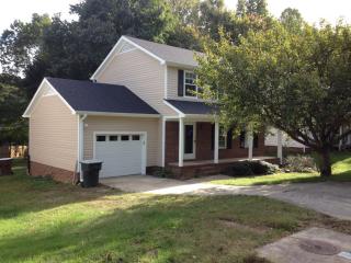 1705 Kello Dr, Greensboro NC  27455-1228 exterior