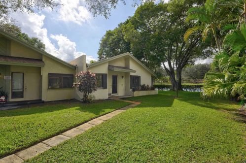 3932 Arelia Dr, Delray Beach, FL 33445-5741