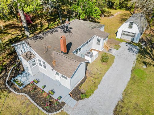 3014 Maybank Hwy, Johns Island SC  29455-4812 exterior