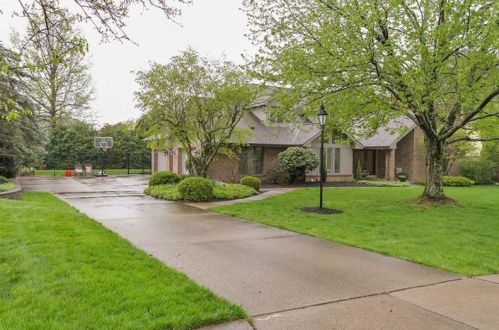 1803 Villa Dr, Gibsonia, PA 15044-7445