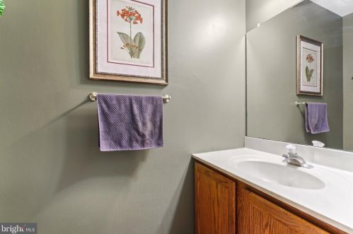 1351 Westminster Dr, Downingtown PA  19335-3655 exterior