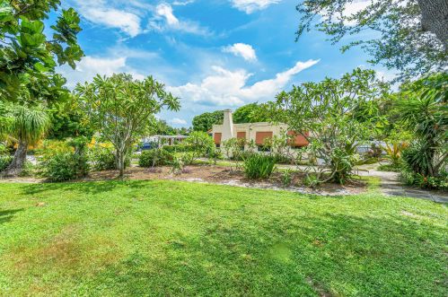 5517 Hobart Ave, West Palm Beach, FL 33405-3420