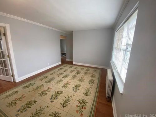 74 Seaton Rd, Stamford, CT 06902-4132