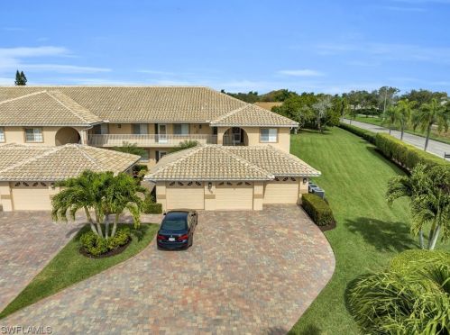 9009 Michael Cir, Naples, FL 34113-1615