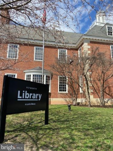 703 Taylor St, Washington DC 20017-2005 exterior