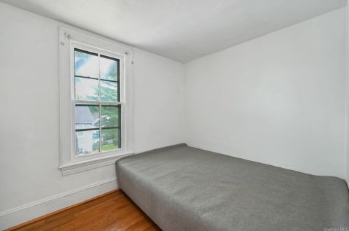 12 Royce Ave, Middletown NY  10940-4708 exterior