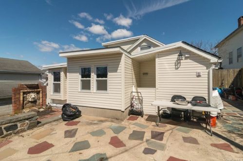 5 Todd Pl, Crotonville NY  10562-3424 exterior