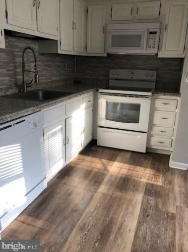 206 Brookwood Dr, Prospectville, PA 19002-5025