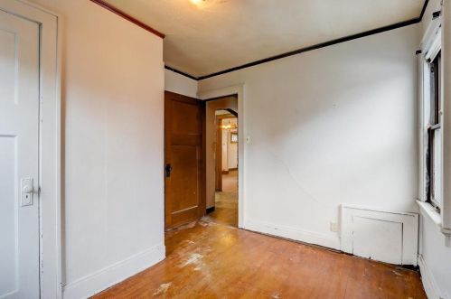 1454 89, Milwaukee WI 53222-4604 exterior