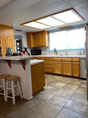 13912 Smoke Tree Rd, Victorville, CA 92395-4838
