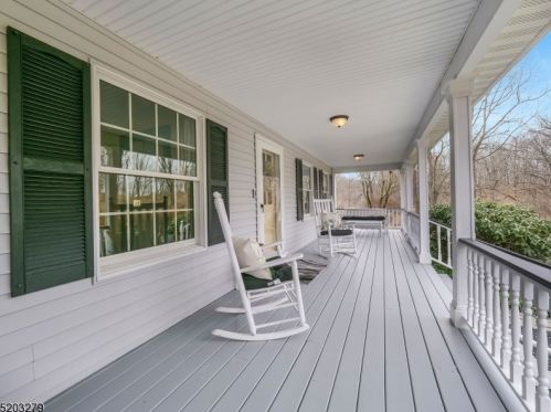 18 Dennis Rd, Lafayette NJ  07848-3153 exterior