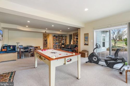 15 Lackawanna Ln, Falling Waters WV  25419-9402 exterior