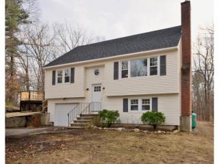 71 Pollard Rd, Plaistow, NH 03865-2547