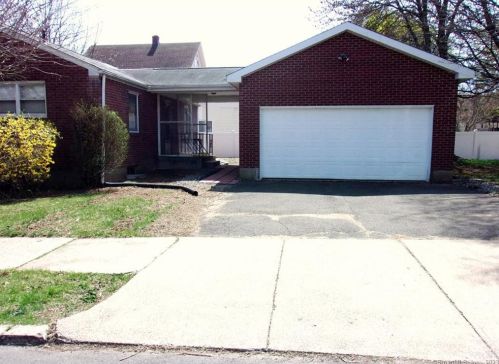 66 Brighton St, New Britain, CT 06053-3202
