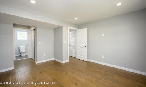 35 Buttonwood Pl, Hazlet NJ  07730-2173 exterior