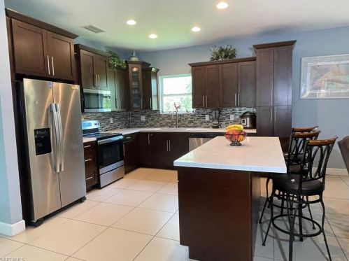 5071 46th St, Naples, FL 34120-0004