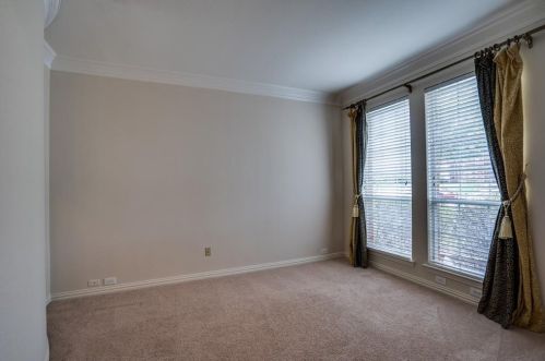 8112 Clayton Dr, Plano TX  75025-4382 exterior