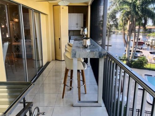 1666 Osprey Ave, Naples, FL 34102-3487