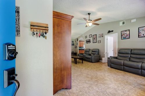 24320 Strawberry Ave, Mount Plymouth FL  32776-9564 exterior