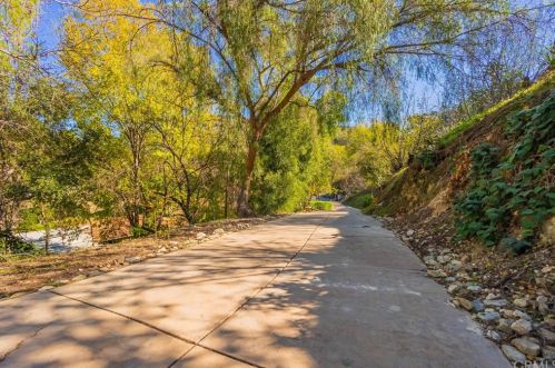 2423 Buenos Aires Dr, Covina CA  91724-3913 exterior