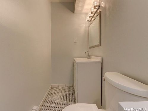 2534 Sawmill Rd, North Bellmore NY  11710-2322 exterior