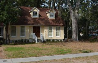 2204 Pigeon Point Rd, Beaufort, SC 29902-4040