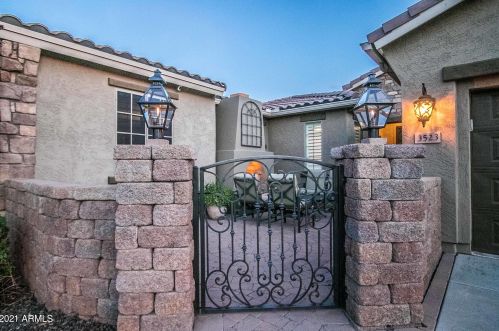 3523 Sports Dr, Gilbert AZ 85298-4077 exterior