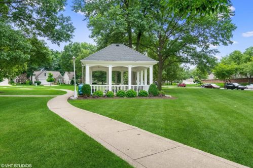 2925 Foggy Glen Dr, Valpo IN  46385-2988 exterior