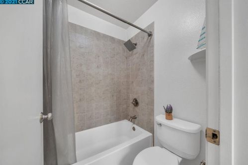 7294 Cronin Cir, Pleasanton CA  94568-2330 exterior