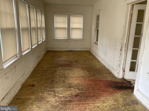 216 Laurel Ave, Camden NJ  08107-2127 exterior