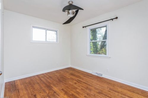 7 Armhurst Ct, Greensboro NC  27405-5911 exterior