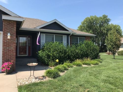 3962 Bald Eagle Dr, Manhattan KS  66502-1459 exterior