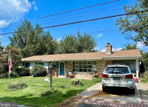 7562 Red Pine Rd, Harrisburg, PA 17112-4224